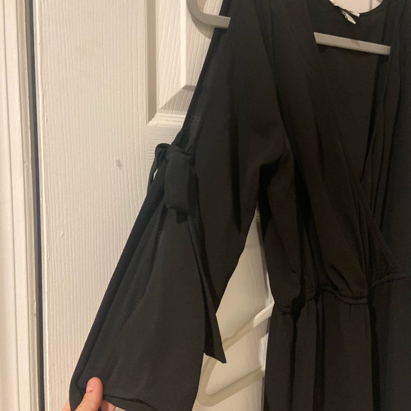 NWT jumpsuit - 3/4 open sleeves - Picture 2 of 3